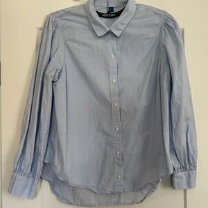 Old Navy Blue & White Striped Button Down Shirt. Size Large. Excellent condition